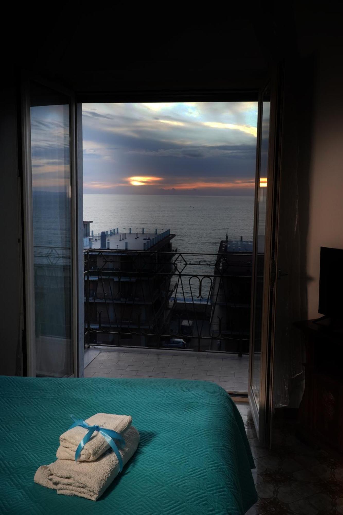 Ferienwohnung House Of Sun 2016 Castellammare di Stabia Exterior foto